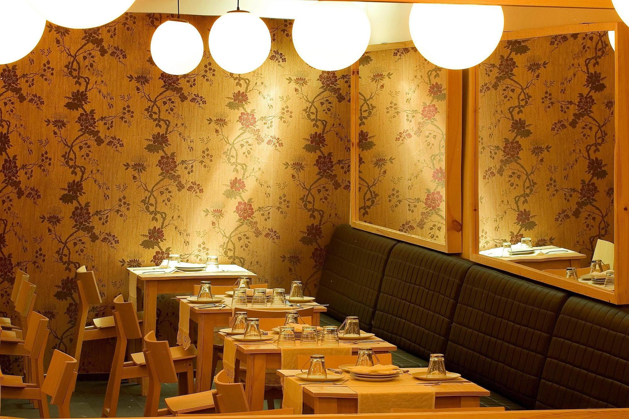 La Plaza II Hotel ลูอันโก ร้านอาหาร รูปภาพ